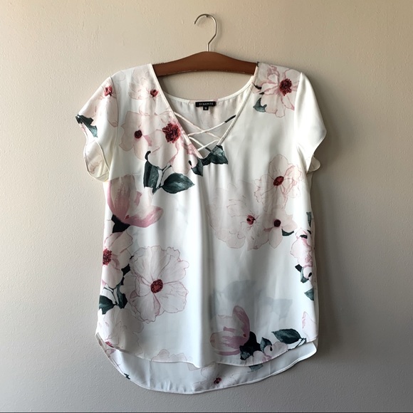 Dynamite floral blouse - Picture 1 of 3